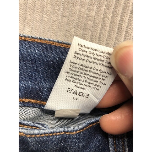 Time And Tru Mid Rise Straight Relaxed Fit Size 18 Petite Jeans NWT - Picture 8 of 16